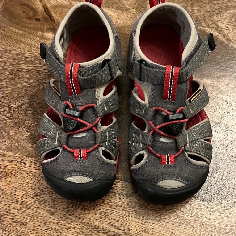 Keen Kids Sandals in Gray and Red